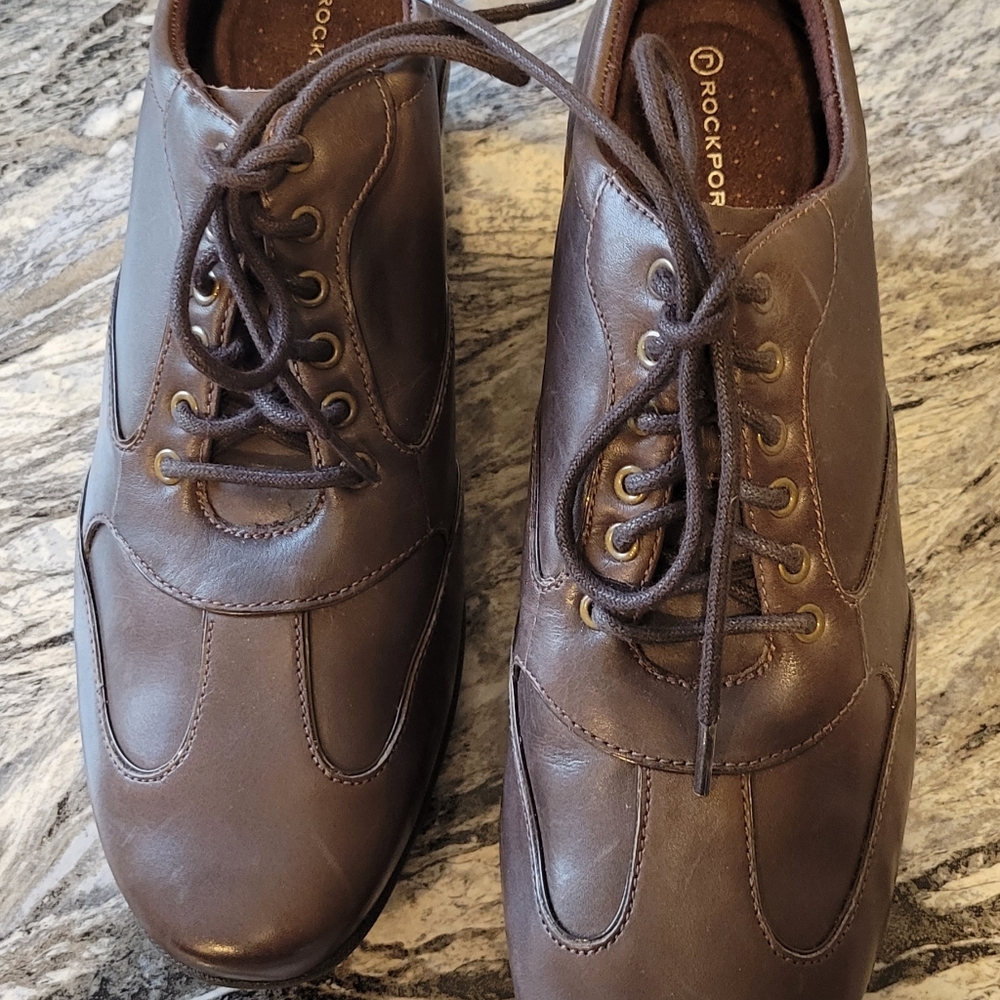 New women's Rockport shoes